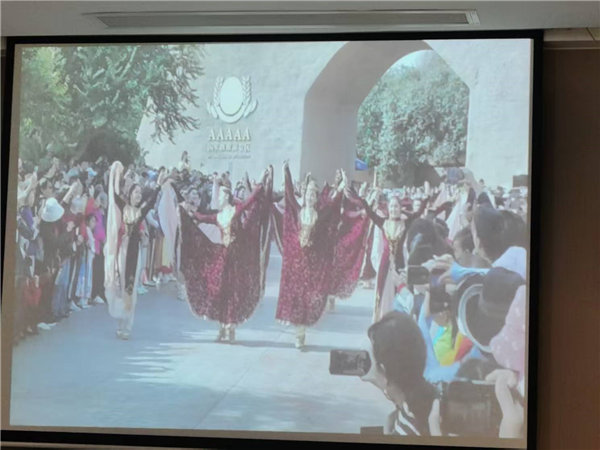 “金色胡楊 南疆盛景”秋攝漫旅行空調專列13日游